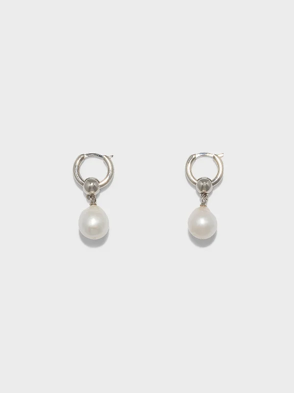 Must-Have Jewelry At Unbelievable Discounts Elvin Pearl and Palladium-Plated Earrings Must-Have Jewelry At Unbelievable Discounts Elvin Pearl and Palladium-Plated Earrings