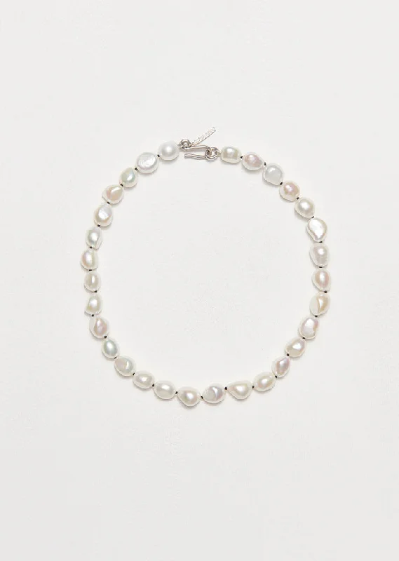 Bohemian-Inspired Jewelry For Free-Spirited Fashion Simple Baroque Pearl Collar