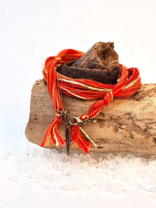 The Biggest Jewelry Sale Of The Year Is Here Golden Thread Arm/ Enkel bandje 87