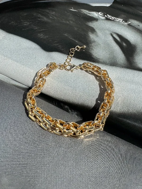 Waterproof Stainless Steel Jewelry For Lasting Beauty Large Link Chain Bracelet