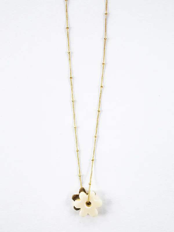 Timeless Elegance, Temporary Discounts – Act Fast Layered Flower Necklace - Gold