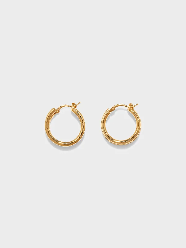 Handmade Pearl Jewelry For Timeless Elegance Lumi 18kt Gold-Plated Hoop Earrings