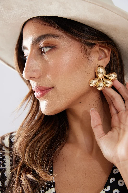 Grab Exquisite Jewelry At The Lowest Prices Mora Chunky Oval Teardrop Earrings