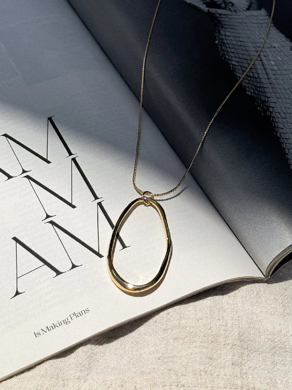 Grab Exquisite Jewelry At The Lowest Prices Oval Cutout Necklace