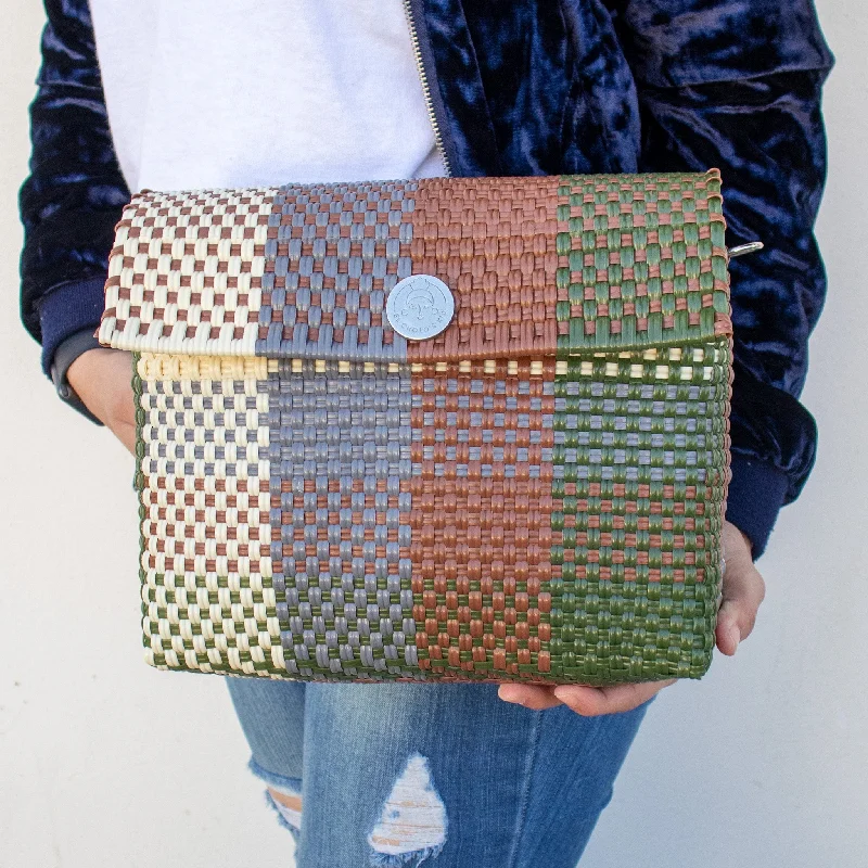 SLIM CLUTCH – As If | El Cholo's Kid