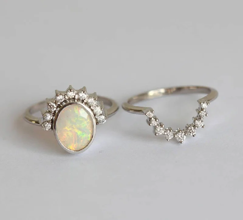 Fashion-Forward Geometric Jewelry For Contemporary Style Ashanti Oval Opal Ring Set Fashion-Forward Geometric Jewelry For Contemporary Style Ashanti Oval Opal Ring Set
