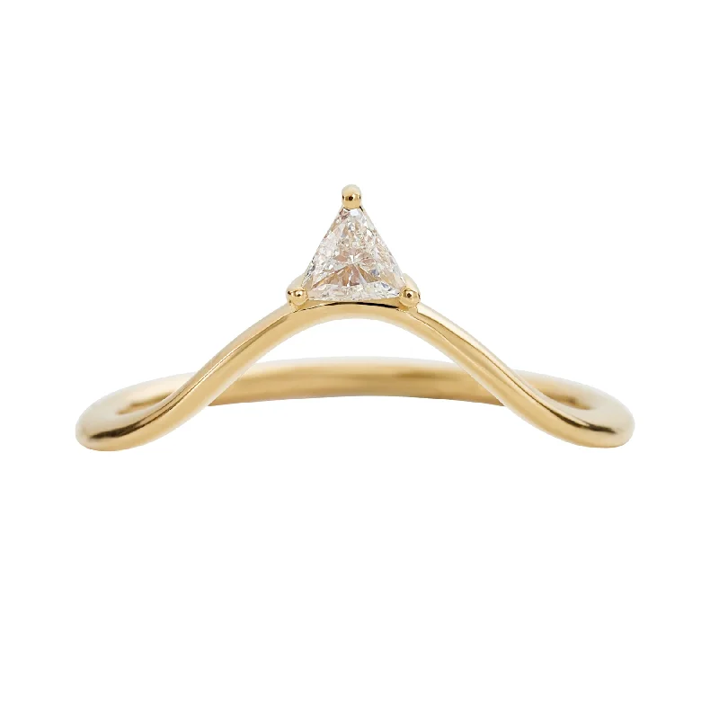 Elegant Jewelry At Unbeatable Offers – Shop Before It's Gone Curved Wedding Band With a Triangle Diamond Peak Elegant Jewelry At Unbeatable Offers – Shop Before It's Gone Curved Wedding Band With a Triangle Diamond Peak