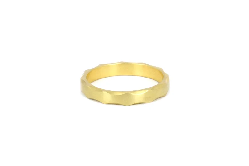 Chic And Stylish Jewelry At Exclusive Prices Modern Times Womens 18K Gold Ring
