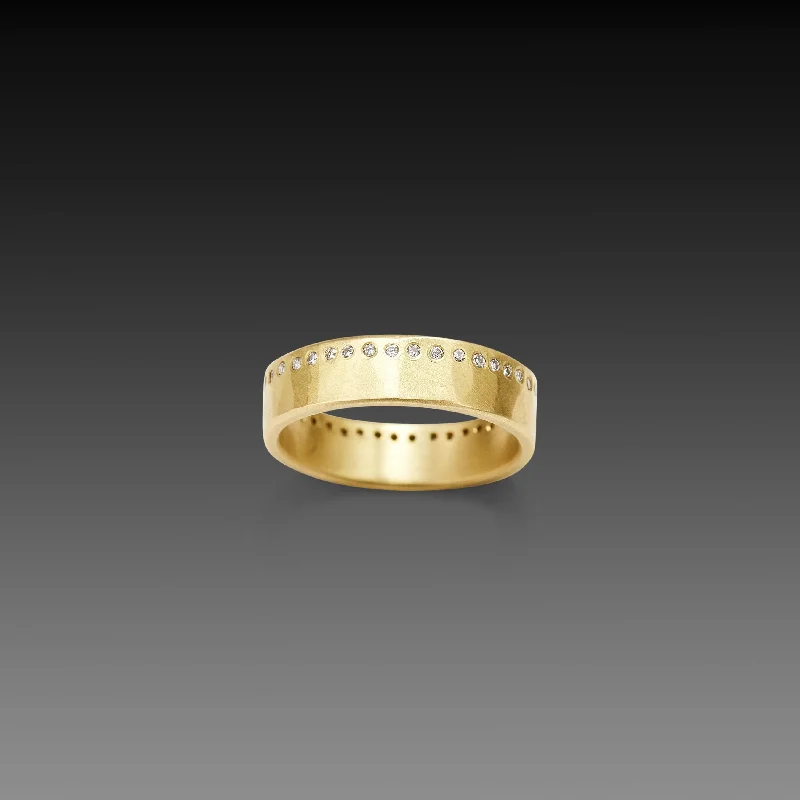 Elevate Your Outfit With Discounted Statement Jewelry Hammered Diamond Line Band
