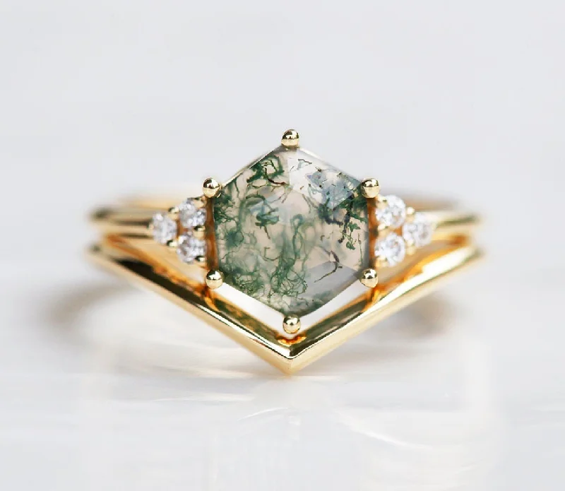 Flash Sale On Elegant Jewelry – Don't Miss Out Klara Hexagon Moss Agate Ring Set With Diamonds Flash Sale On Elegant Jewelry – Don't Miss Out Klara Hexagon Moss Agate Ring Set With Diamonds