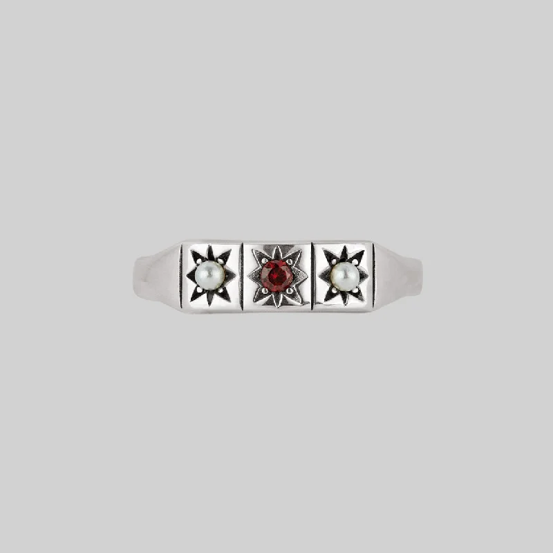 Shine In Style – Shop Jewelry Discounts Today MARY. Garnet & Pearl Trilogy Ring - Silver