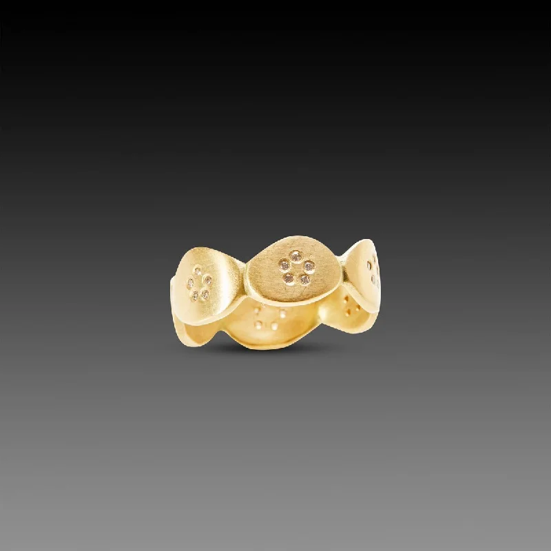 Jewelry Flash Sale – Stylish Designs At Unbeatable Rates Large Ovals Ring With Diamonds Jewelry Flash Sale – Stylish Designs At Unbeatable Rates Large Ovals Ring With Diamonds
