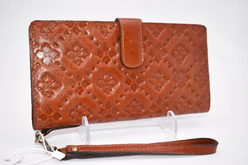 Patricia Nash Valentia II Wristlet Vintage Tan Signature Embossed