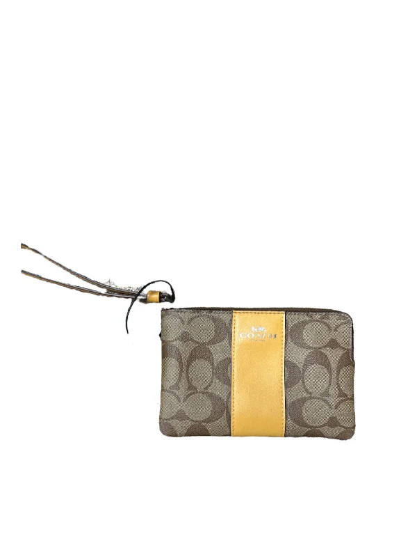 Wristlet Designer By Coach, Size: Medium