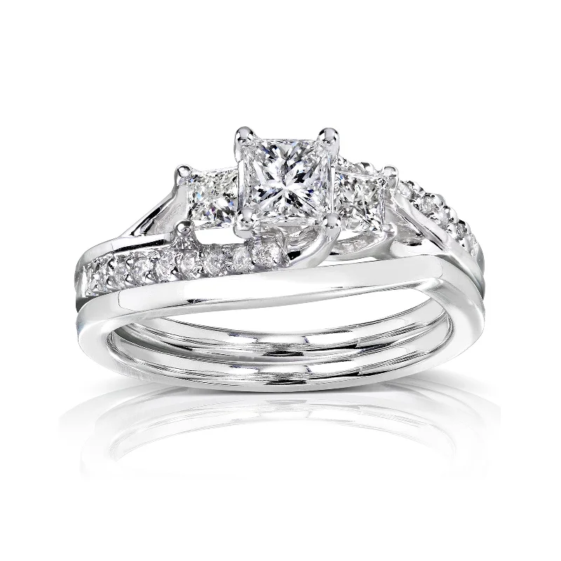 Timeless Elegance At Unbelievable Discounts 3-Stone Princess Diamond Bridal Set 1ct TDW Timeless Elegance At Unbelievable Discounts 3-Stone Princess Diamond Bridal Set 1ct TDW