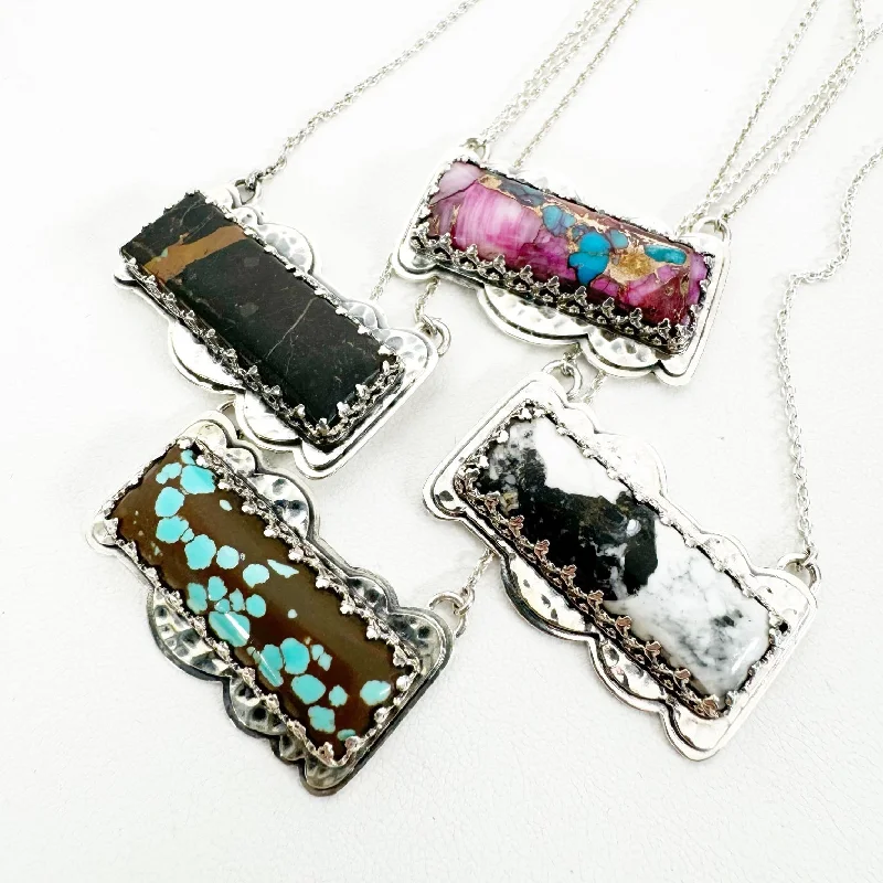 Romantic Heart-Shaped Jewelry For Special Gifts Shockwave Bar Necklace