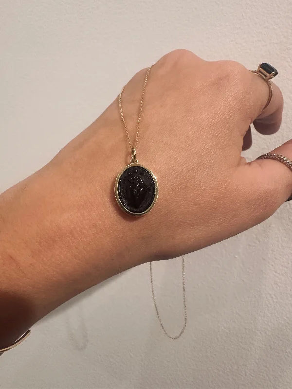Exclusive Jewelry Sale – Shine For Less CROWNED HEART BLACK INTAGLIO PENDANT