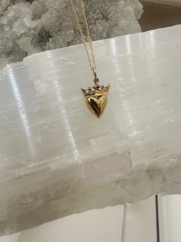 Exclusive Jewelry Offers – Sparkle For Less CROWNED HEART PENDANT