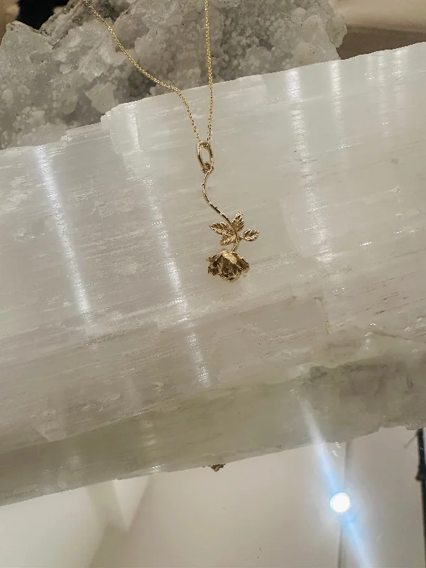 Premium Jewelry At Special Low Prices For A Limited Time HANGING ROSE PENDANT