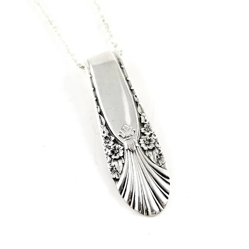 Fashion-Forward Jewelry At Exclusive Discounts International Radiance Spoon Necklace Fashion-Forward Jewelry At Exclusive Discounts International Radiance Spoon Necklace