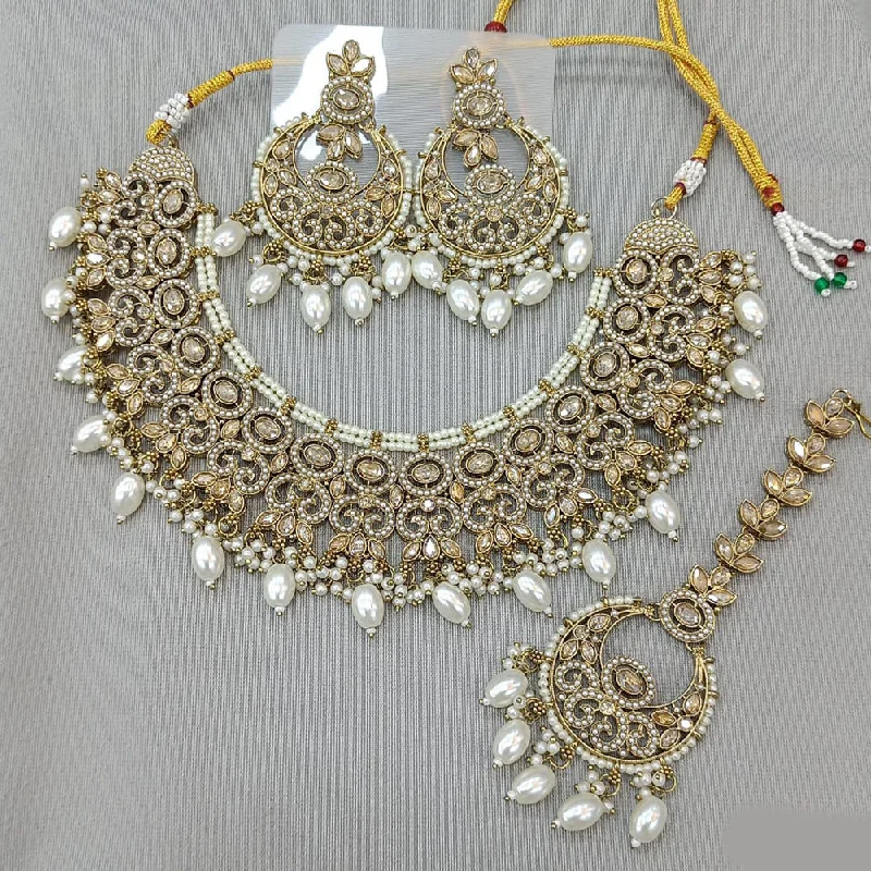 Trendy Minimalist Jewelry For Everyday Wear Rani Sati Jewels Gold Plated Crystal and Pearl Necklace Set Trendy Minimalist Jewelry For Everyday Wear Rani Sati Jewels Gold Plated Crystal and Pearl Necklace Set