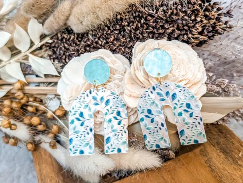 Fashion-Forward Jewelry At Exclusive Discounts Beautiful Acrylic Floral Earrings