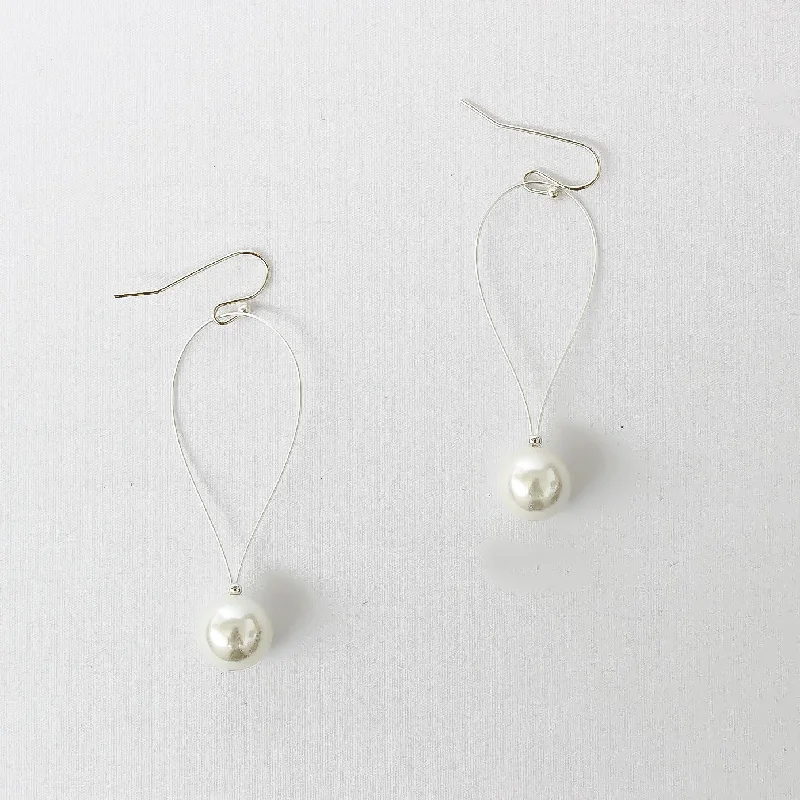 Don't Miss Out On Jaw-Dropping Jewelry Discounts Drop Pearl Earrings - Silver