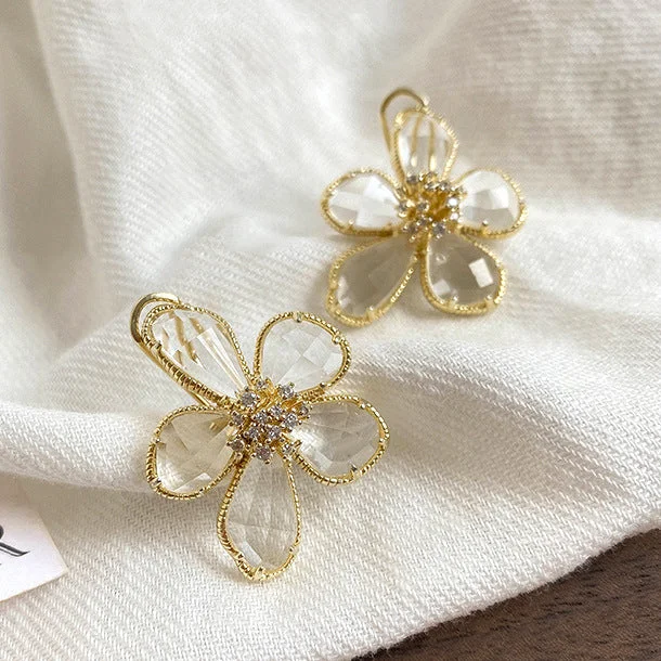 Flash Jewelry Sale – Get Stunning Pieces At Low Prices Gold Crystal Flower Earrings jlt11654 Flash Jewelry Sale – Get Stunning Pieces At Low Prices Gold Crystal Flower Earrings jlt11654