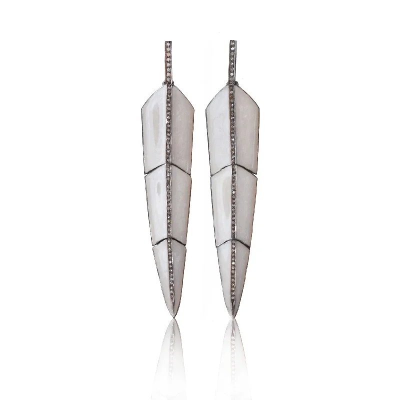 Limited-Time Jewelry Sale – Don't Miss These Deals Pearl White Enamel Feather Earrings