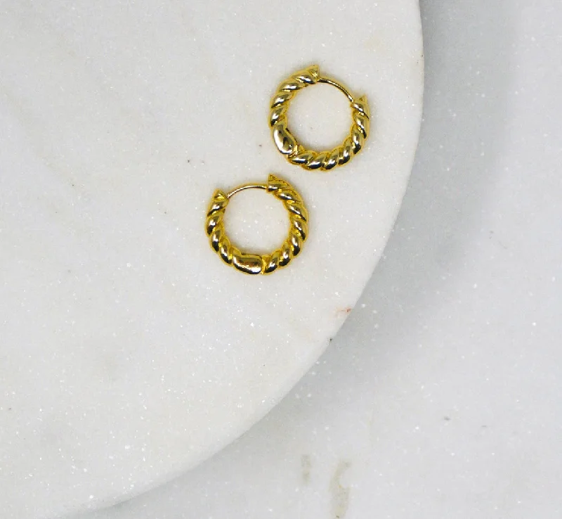 Handcrafted Beauty At Affordable Prices Retro Hoop Earrings - Gold Petite Rope
