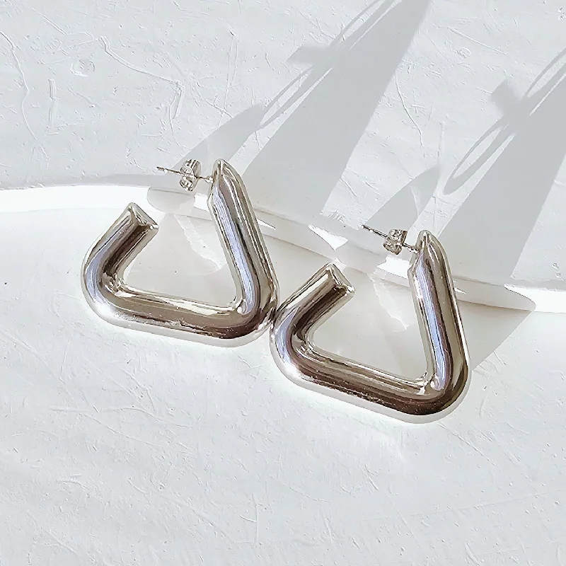 Final Call For Exquisite Jewelry At Reduced Rates Silver Statement Triangle Hoops