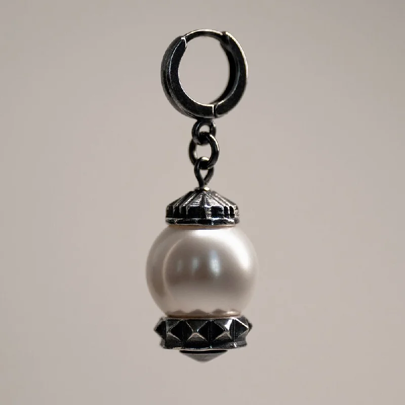 Timeless Elegance, Temporary Discounts – Act Fast Vertex Pearl earring